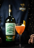 LeCarré Vermouth Dry, bouteille et cocktail en mise en situation de bar